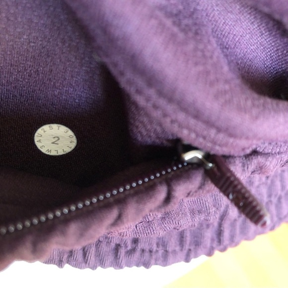 Lululemon Lead the Pack Hoodie in Black Cherry - Picture 7 of 13
